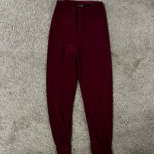 Maroon cropped leggings